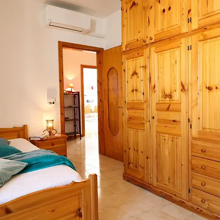 Azzurras House Near The Sea In