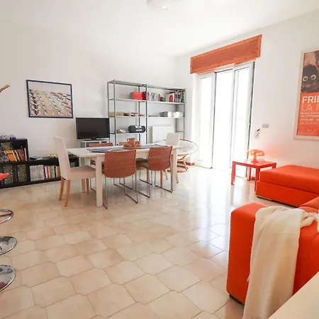 Azzurras House Near The Sea In *