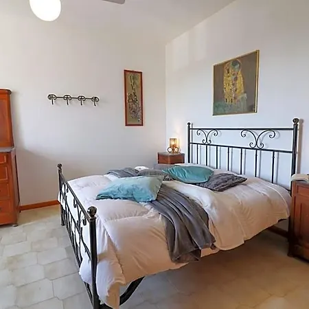 Azzurras House Near The Sea In *