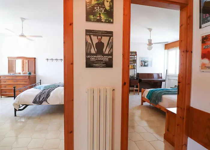 Azzurras House Near The Sea In Feriehus